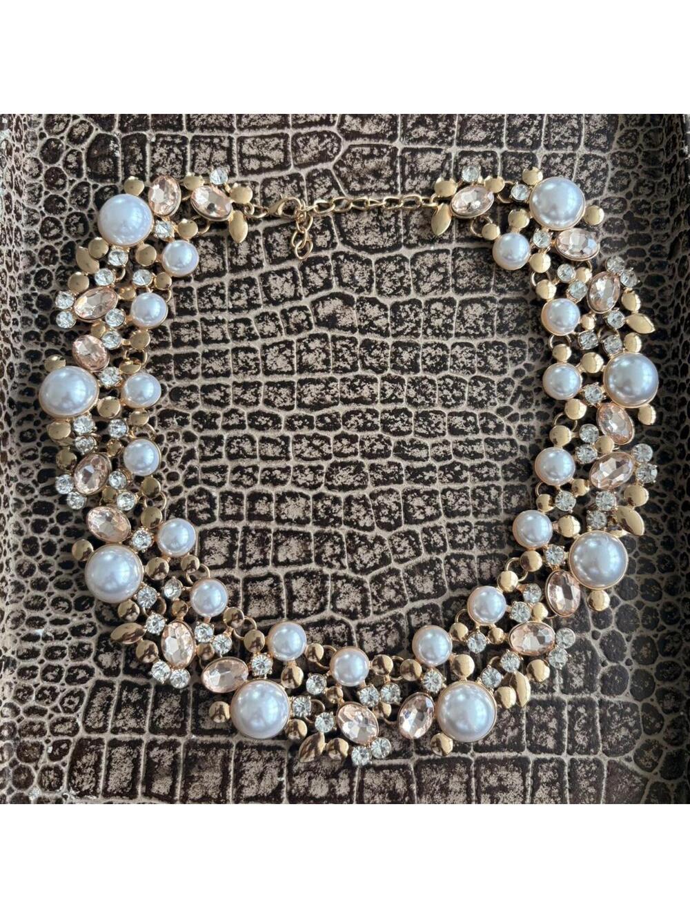 LARGE VINTAGE Y2K FLORAL STATEMENT NECKLACE